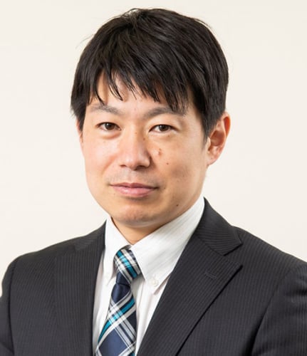 子安 伸幸氏
